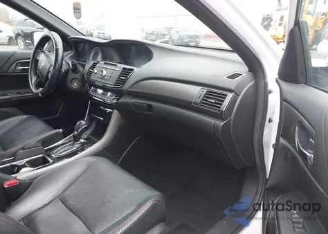 2017 Honda Accord Sport Se z USA, uszkodzony, nr VIN 1HGCR2F1XHA027891